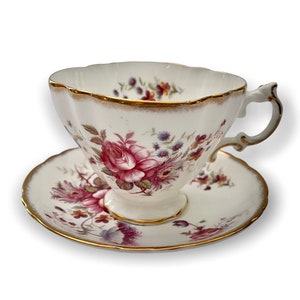 Tazza da tè e piattino vintage Paragon China