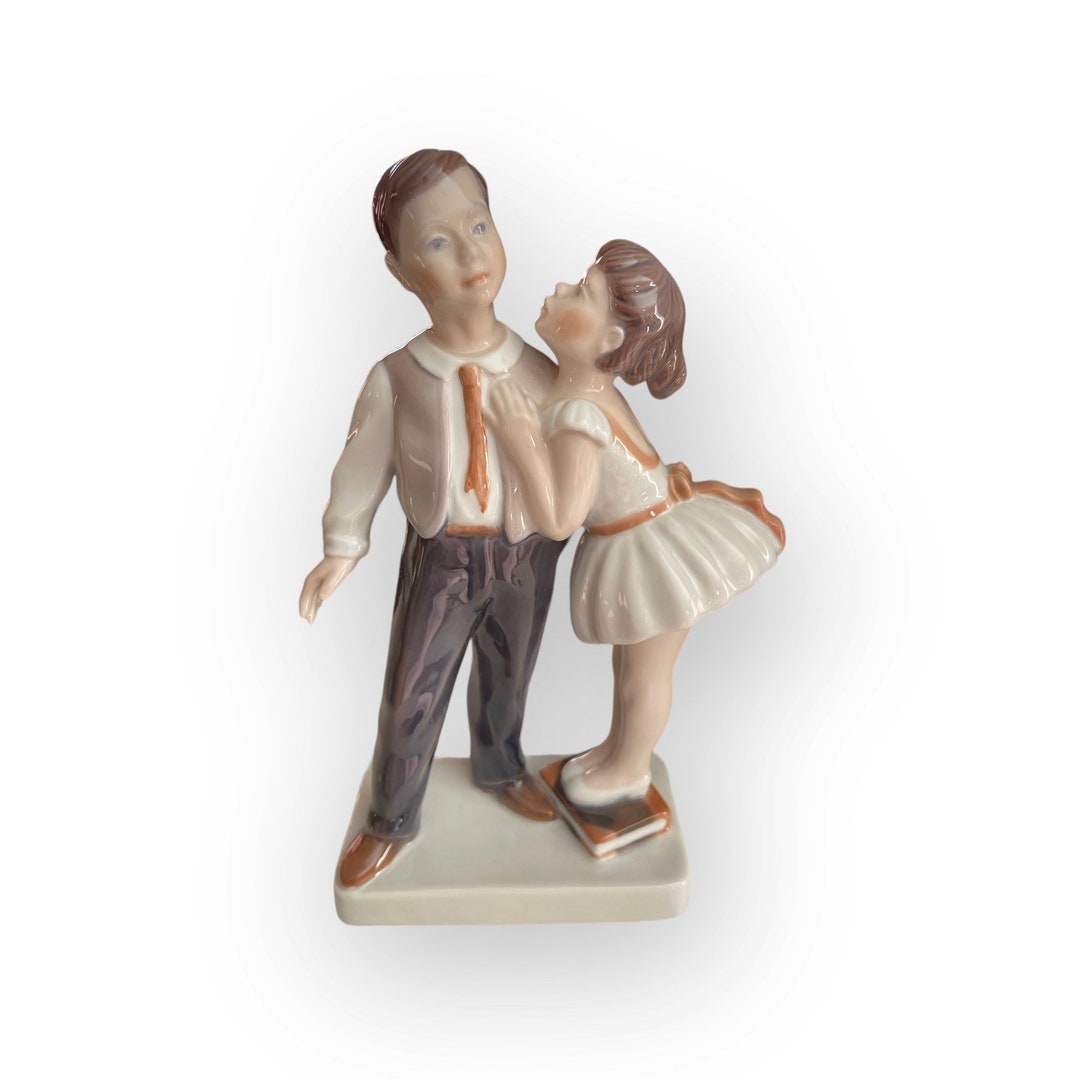 Lyngby Porcelain Figurine Boy and Girl, I Am Sorry 93 Copenhagen