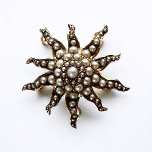 Beautiful 14K Victorian Starburst Seed Pearls Brooch Pendant Yellow Gold
