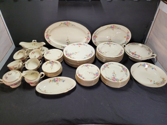 希少!ドイツ製Hutschenreuther ViktoriaサービングDish Hutschenreuther Viktoria Tea Cup & Saucer NEW NEVER USED