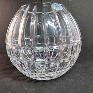 Vintage koepelvormig geslepen 24% loodkristallen glazen kom van Badash – 6" hoog – elegant helder kristal