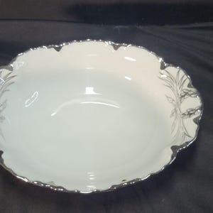 Cuenco redondo para verduras Hutschenreuther Platinum White de 23 cm: elegante plato de porcelana para servir ensaladas