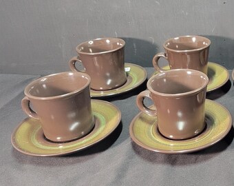 Juego de 4 tazas y platillos franciscanos vintage de Madeira: tazas de café de mediados de siglo en marrón y verde oliva.