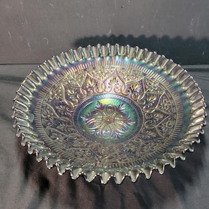 LARGE Fenton Amethyst Carnival Glass Hearts And Flowers Decorative Footed Console Bowl