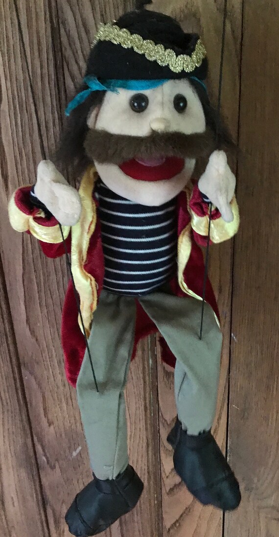 Marionette: Pirate Captain. Sunny and Co. Toys Inc., Orlando FL