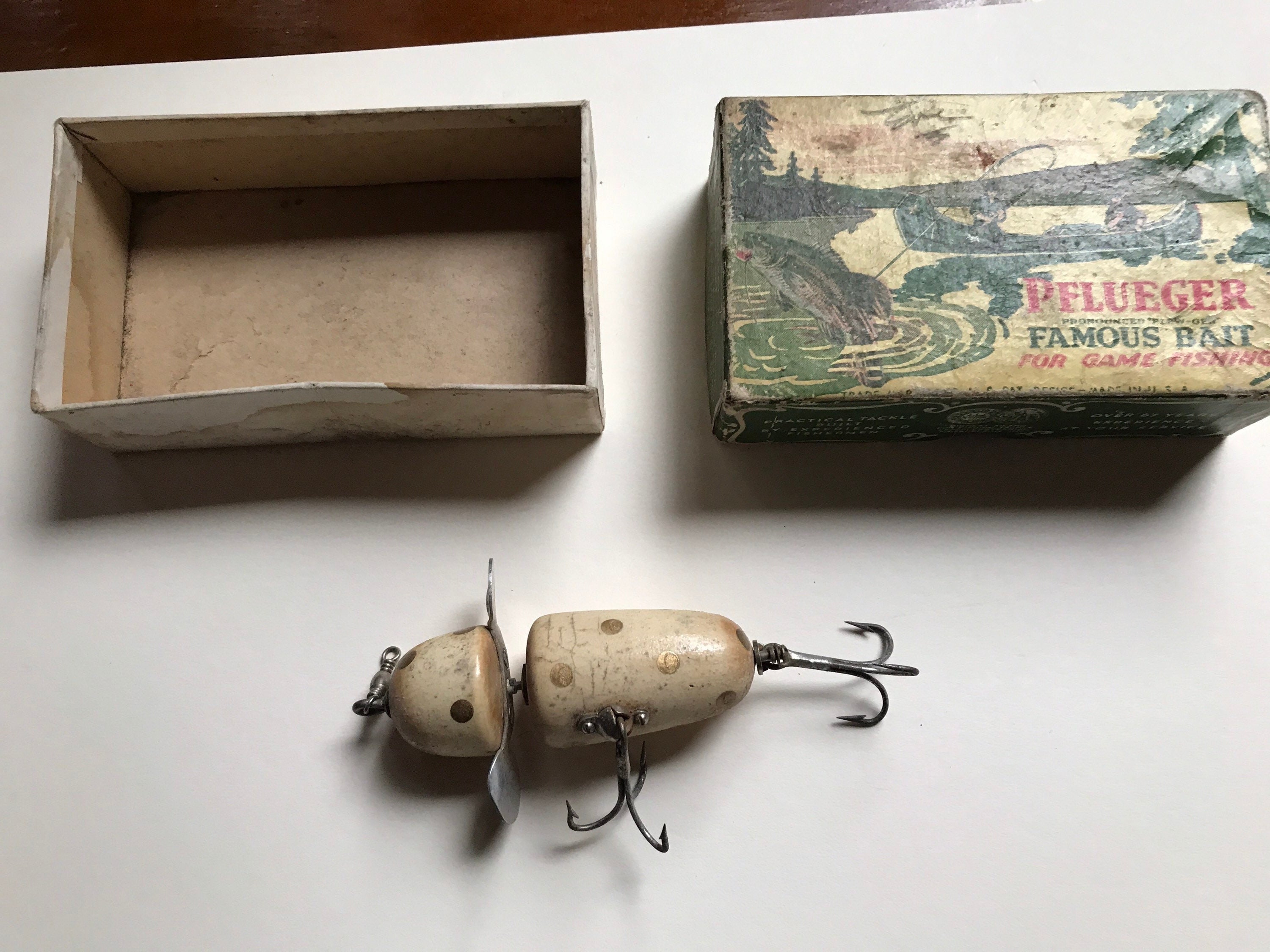 Sold at Auction: PFLUEGER TALOMINE FISHING LURE