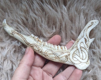 2 sides pyrography deer jaw bone with Norse dragon and the Kylver runes