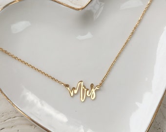 Mrs Script Necklace - MRS Gold Plated Necklace with Heart Jewelry Tray New Bride Gift Future Mrs Present