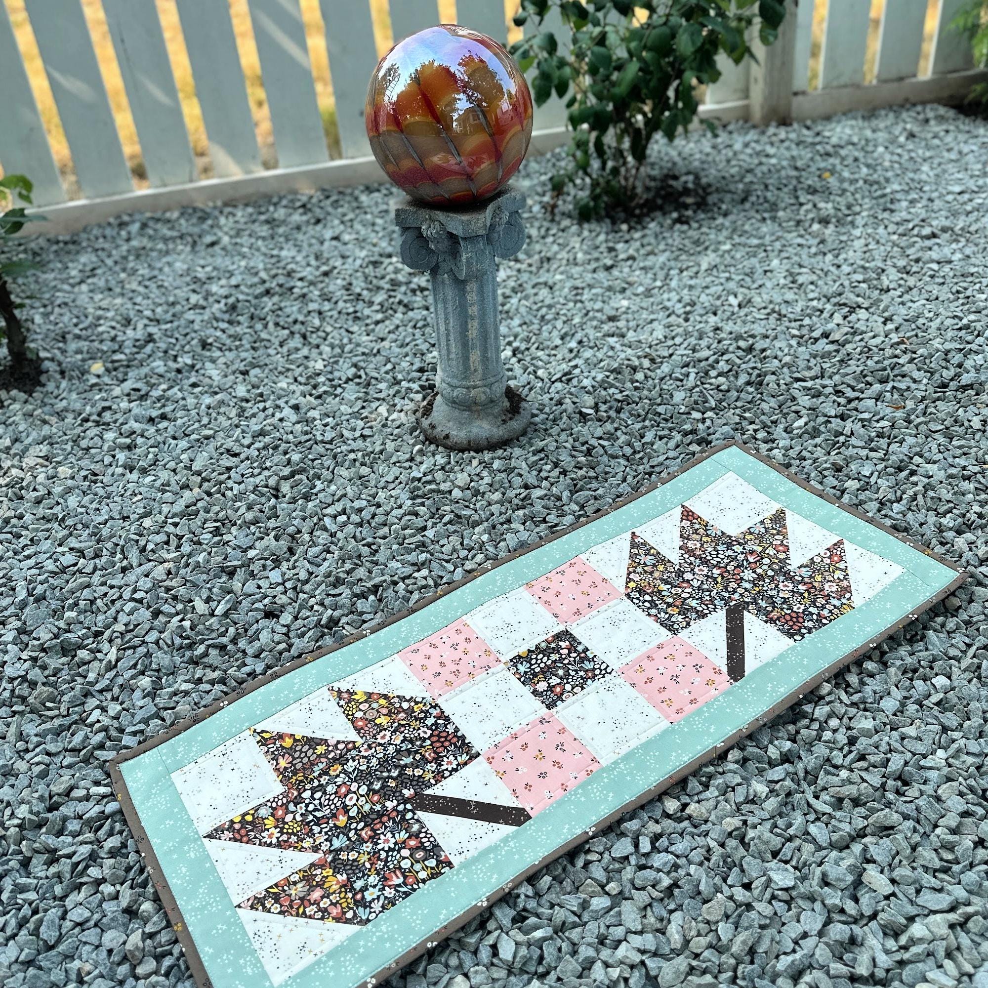 Printable Blog Post: Falling Leaves Table Runner | Ad-free PDF Download ...