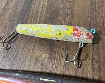 Vintage Wood Painted Floating Fishing Lures