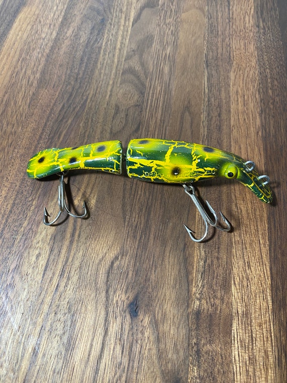 drifter fishing lure Musky Mania Lil Doc 7in timber and heavy cover as a crankbait Drifter Jointed Believer 8