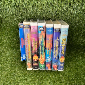 Vintage Family VHS - The Land before time Bundle - 7 Total