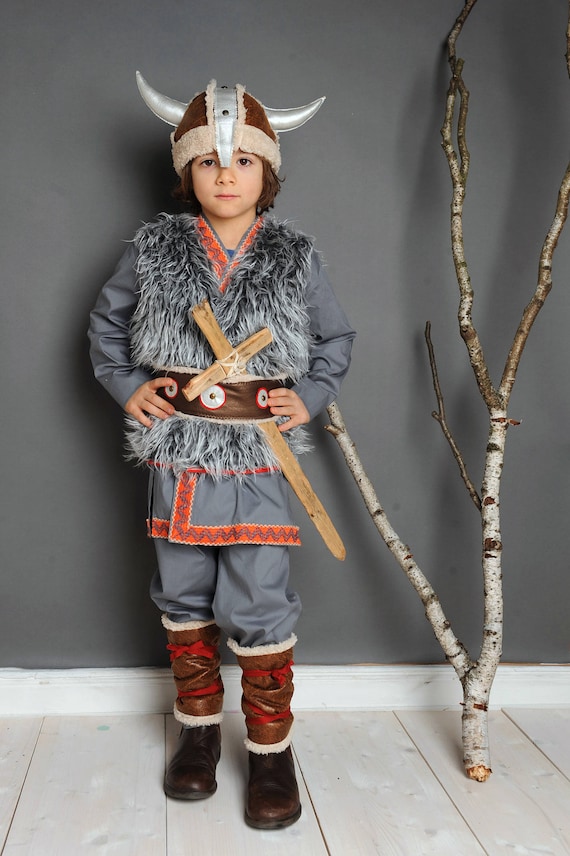 Déguisement viking pour enfant, costume carnaval viking, tunique et casque  viking, déguisement viking, déguisements enfant -  France