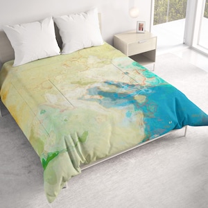 All Seasons Lightweight Comforter with Abstract Art, Contemporary Quilt Bedding, Twin, Queen or King Size Bedspread, Coastal