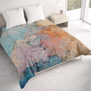 All Seasons Lightweight Comforter with Abstract Art, Contemporary Quilt Bedding, Twin, Queen or King Size Bedspread, Prelude