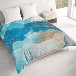 All Seasons Lightweight Comforter with Abstract Art, Contemporary Quilt Bedding, Twin, Queen or King Size Bedspread, Patience