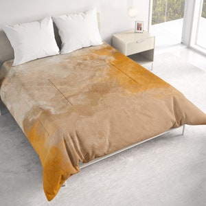 All Seasons Lightweight Comforter with Abstract Art, Contemporary Quilt Bedding, Twin, Queen or King Size Bedspread, Evening Gold