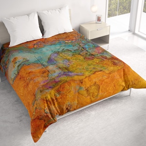 All Seasons Lightweight Comforter with Abstract Art, Contemporary Quilt Bedding, Twin, Queen or King Size Bedspread, High Desert