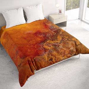 All Seasons Lightweight Comforter with Abstract Art, Contemporary Quilt Bedding, Twin, Queen or King Size Bedspread, Gold Rush