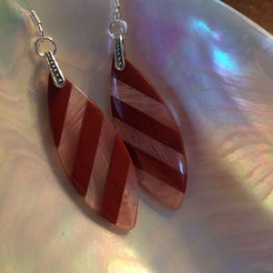Red River jasper and cherry quartz intarsia earrings image 3
