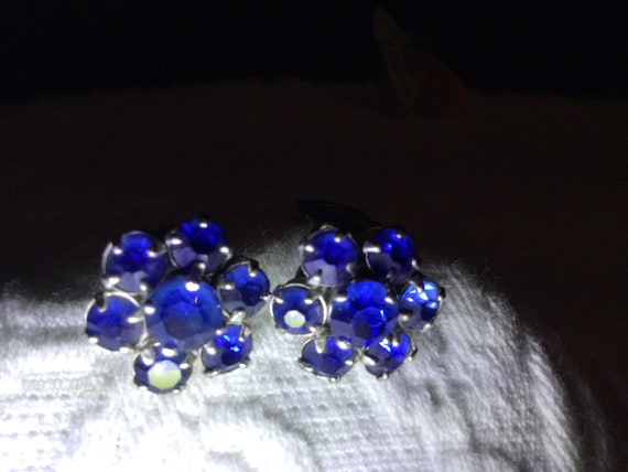 Lovely, signed  Barclay blue rhinestone clip on e… - image 2