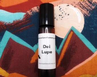 Dei Lupe Perfume Oil-resinous woods, moss, patchouli, hay, lavender, benzoin, labdanum-indie perfume-woody scent-rollerball