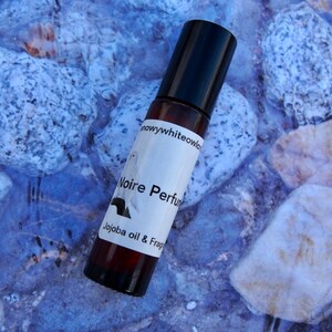 Noire Fragrance- tobacco, leather, black tea, Sambuca- rollerball perfume