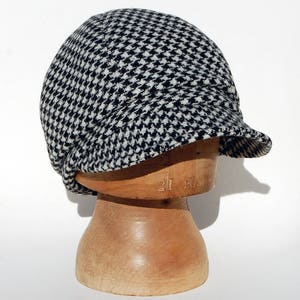 Harris Tweed newsboy cap for women in black and cream hounds-tooth check, Pure wool winter cap, lined in linen and a soft cotton inside band image 3