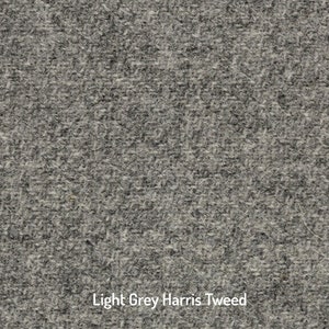 Handgemachter grauer schottischer Tamm mit extra Volumen, Harris Tweed Baskenmütze von ZUHATS Light Grey