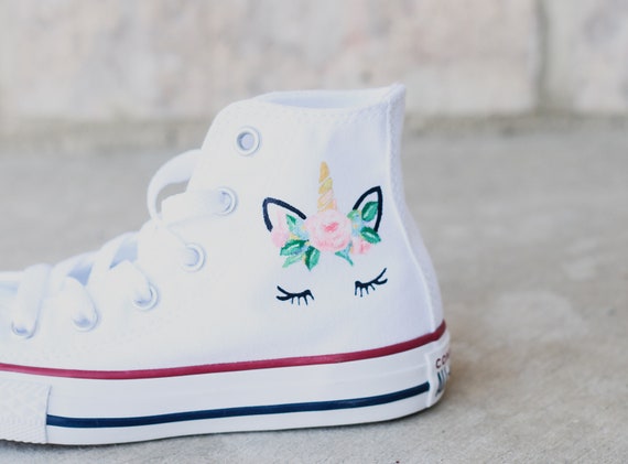 Personnalisable Unicorn Hand Painted Converse High Top White Shoes - Adulte - Colorful Magical Majestic Unicorn- Birthday Party - Cadeau de Noël Personnalisable Unicorn Hand Painted Converse High Top White Shoes - Adulte - Colorful Magical Majestic Unicorn- Birthday Party - Cadeau de Noël