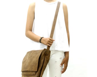 Sale Distressed Brown leather Messenger Bag women / Medium | Etsy
