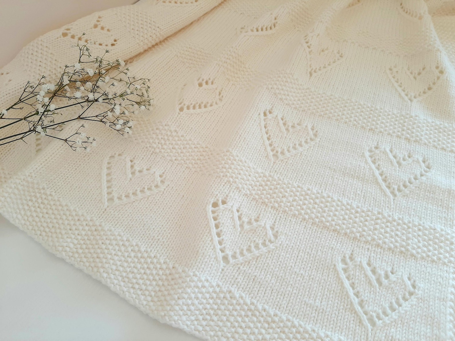 Heart Baby Blanket Knit Pattern - Beginner Friendly Heart Knitting ...