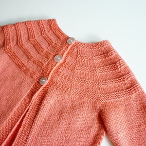 Hand knit baby cardigan / Cardigan baby girl / size 0 3 months image 2