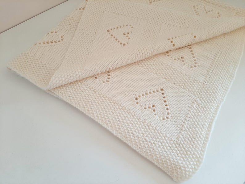 Heart Baby Blanket Knit Pattern - Beginner Friendly Heart Knitting ...
