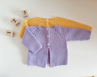 Hand knit baby cardigan / Baby cardigan in Merino wool / 0 - 3 months