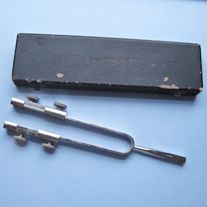 Dench&#39;s Improved Tuning Fork