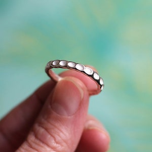 Honeycomb wedding ring in recycled solid silver, customizable minimalist and modern wedding ring, ecological jewelry made in France