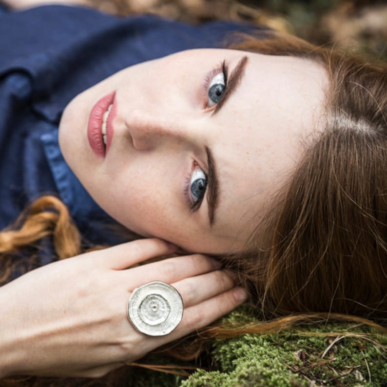 Cocktail ring in sterling silver, Wood slice, Rustic ring inspired by nature, Open adjustable ring, Modern ring, Bold ring, French handmade image 1