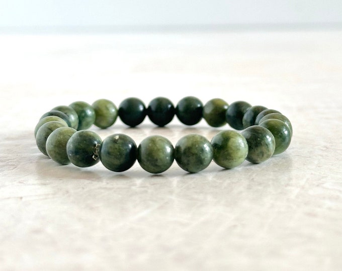 Green Jade  -  Stretch Bracelet - Stacking Bracelet - Casual Festival Jewelry - Mala Bead Bracelet