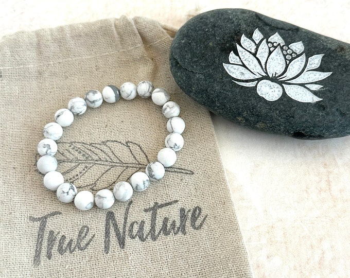 Matte Howlite  -  Stretch Bracelet - Stacking Bracelet - Casual Festival Jewelry - Mala Bead Bracelet