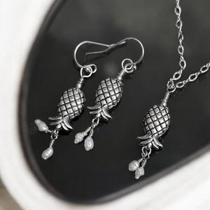 Swingers wife gift set Upside down pineapple necklace earrings pearls Discreet jewelry Adult party wear Swinger symbol Birthday Christmas