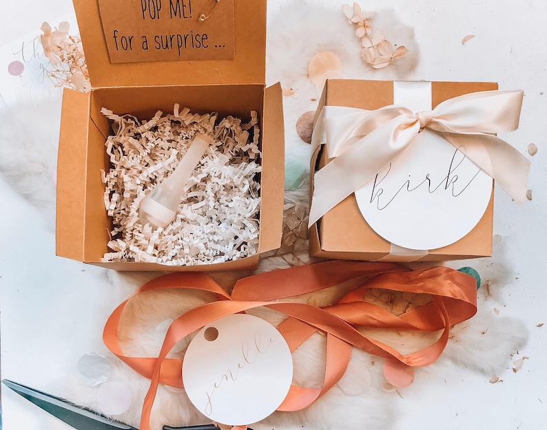 SET OF 1 Custom Gift Box How to ask your Bridesmaid Pop me balloon box Will you be my Maid Of Honor
