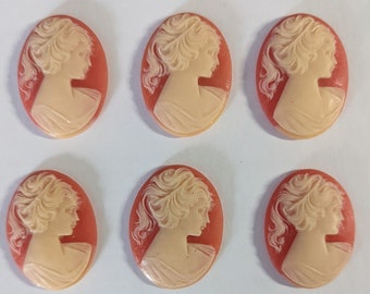 6 Vintage Cameo's - Silhouettes