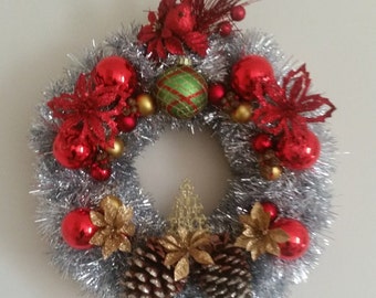 Vintage Inspired Christmas Wreath in Red and Gold