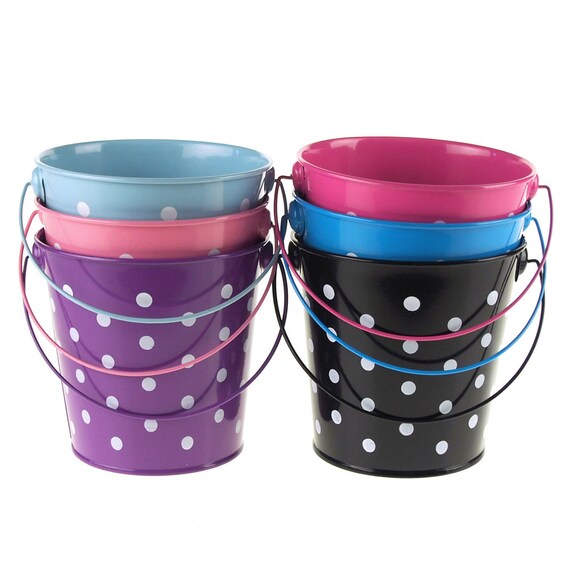Plastic 2024 favor buckets
