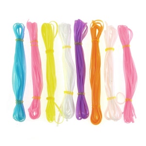 ACRSIKR String Gimp Plastic Lacing Cord for Bracelets Scoubidou Craft Kits with Snap Clip Hooks 20 Colors