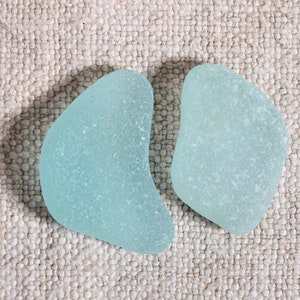 Genuine Large Aqua Italian Sea Glass / 2 pieces (sg-0002-31)