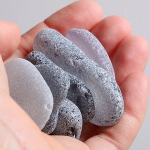 Gray and Lilac Craft Quality Genuine Italian Surf Tumbled Sea Glass / 6 pieces (sg-0006-25)
