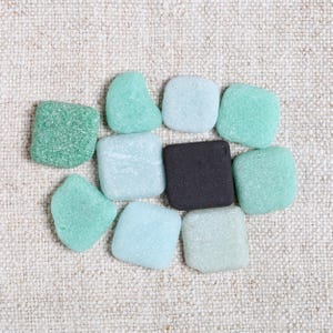 Surf Tumbled Italienische Schwarze, Grüne und SeaFoam Milchglas Mosaik Meeresfliesen / 10 Stück (sp-0010-100)