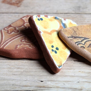 Genuine Patterned Yellow and Orange Adriatic Beach Pottery / 3 pieces (sp-0003-23)